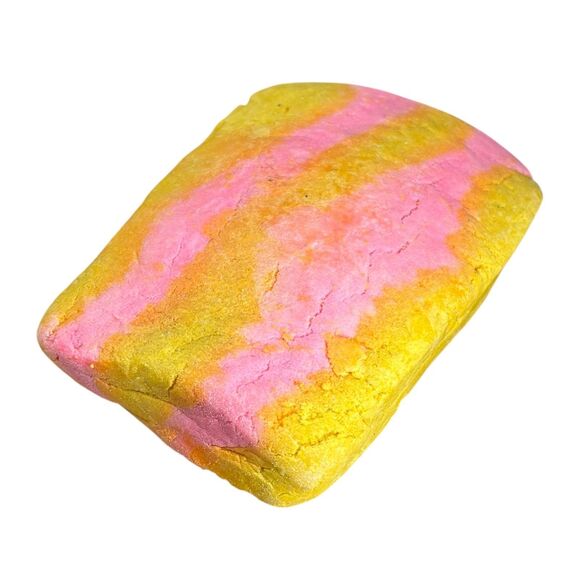 Lush x Beetlejuice Never Trust the Living Bubble Bath Bar Grapefruit Davana NWT - Picture 7 of 9